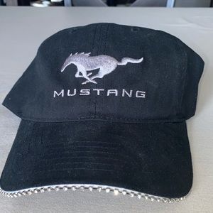 Women’s mustang hat